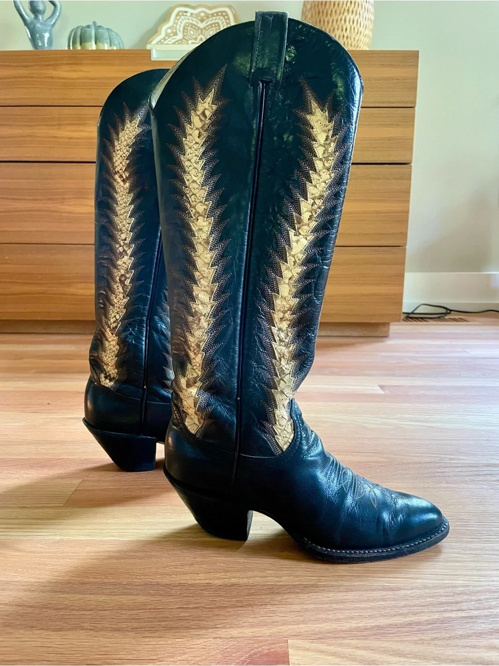 Vintage Larry Mahan Boot Collection Cowboy Boots | Made in Texas | Women’s 7B